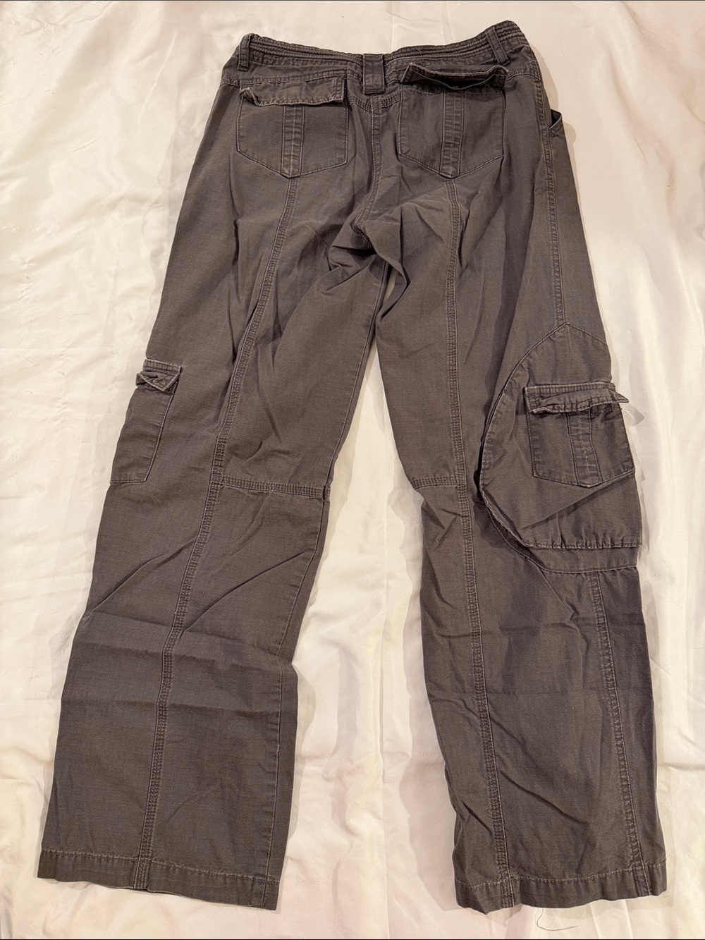 Brandy Melville Cargo Pants - Picture 4 of 5